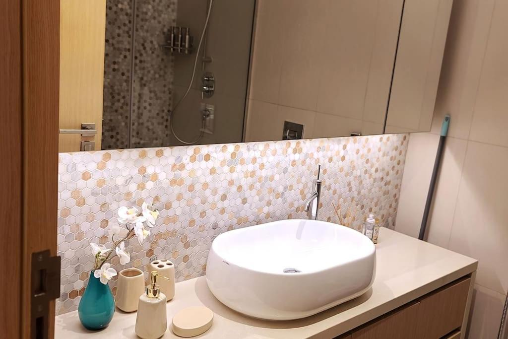 Luxury Apartment In Yas Island Abu Dhabi Ngoại thất bức ảnh
